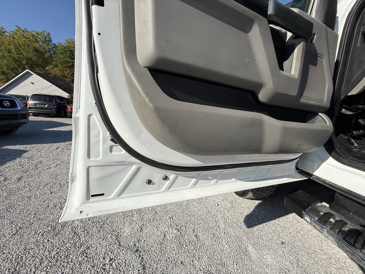 Used 2017 Ford F350 XLT w/ FX4 Off-Road Package image 29