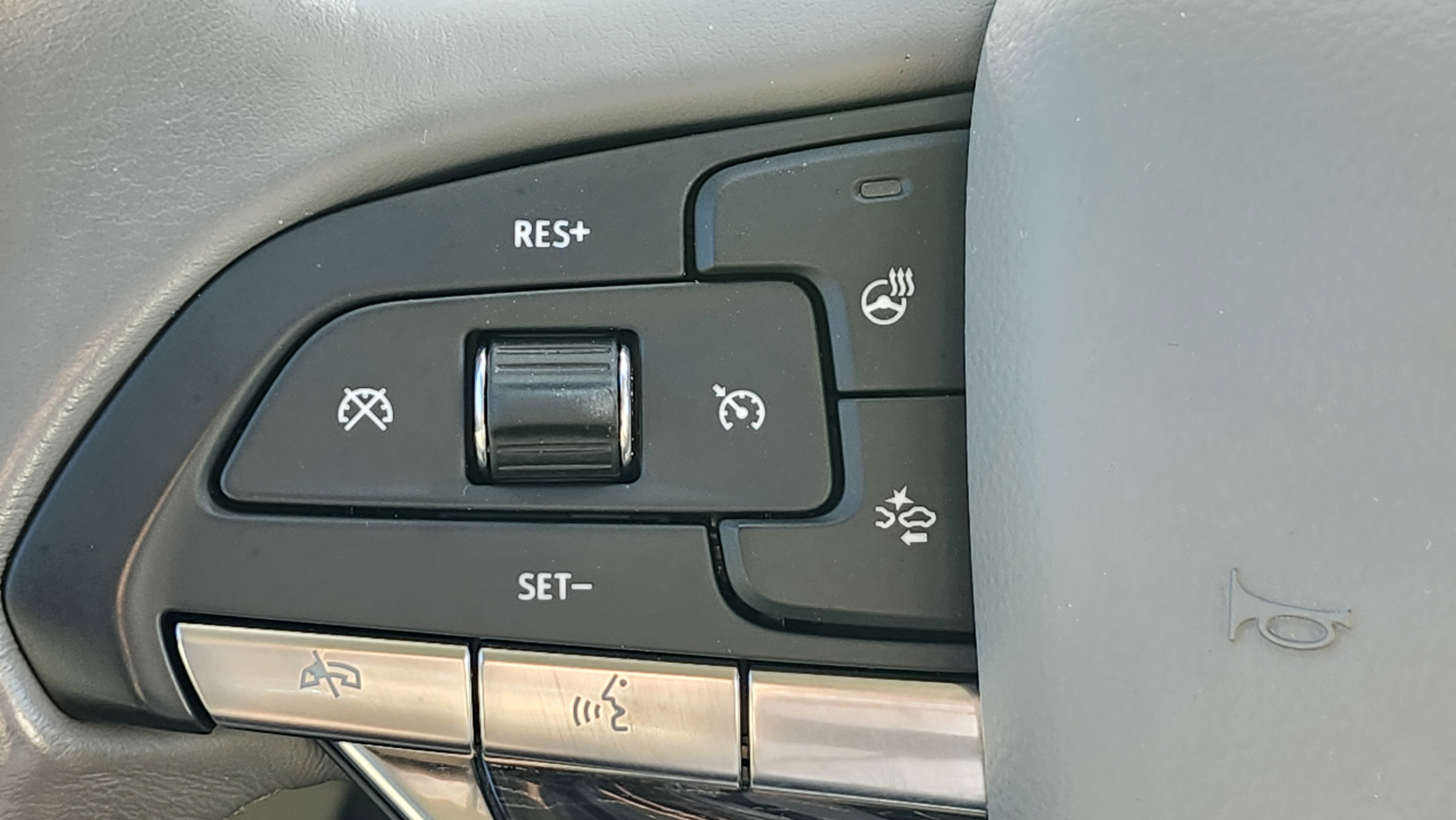 Used 2023 Cadillac XT6 Premium Luxury image 39