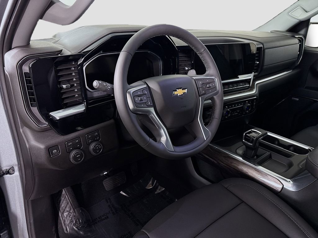 New 2026 Chevrolet Silverado 1500 LTZ w/ LTZ Premium Package image 9
