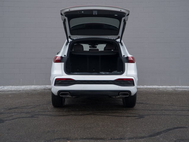 Certified 2025 Audi Q5 2.0T Premium w/ Convenience Package image 14