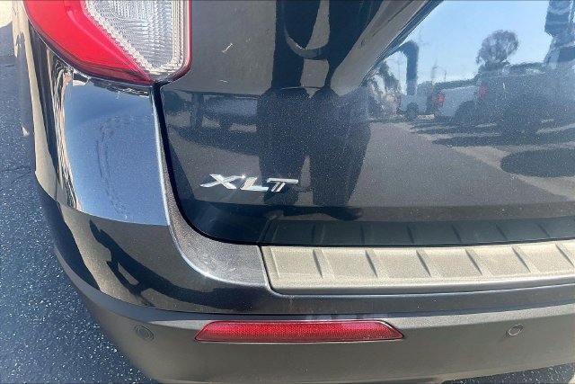 Used 2022 Ford Explorer XLT RWD image 8