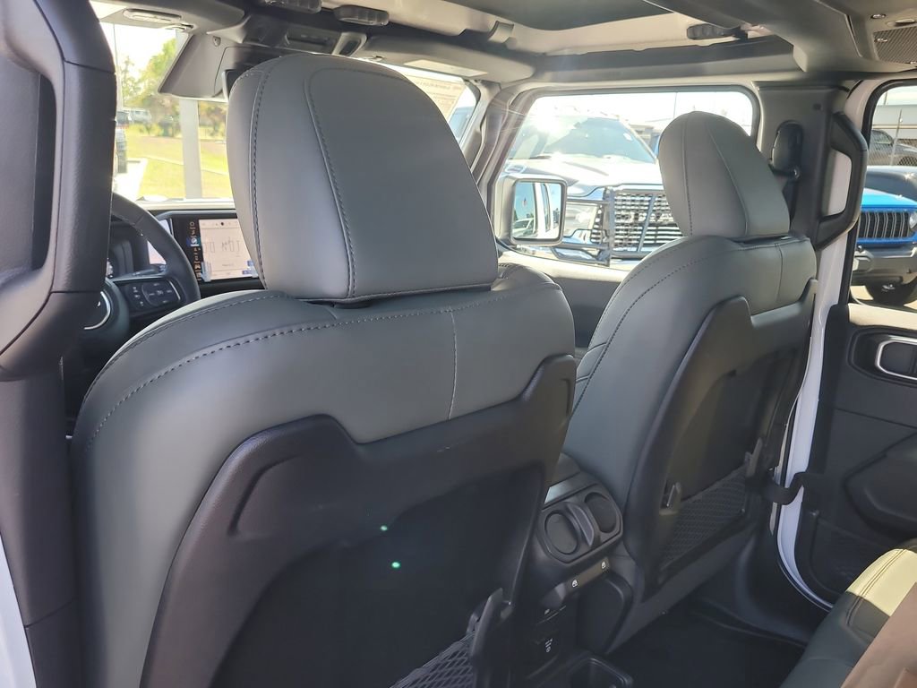 New 2026 Jeep Gladiator Mojave image 10