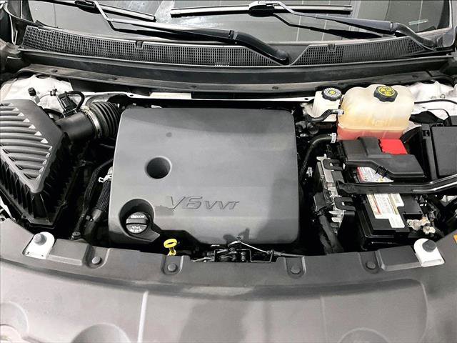 Used 2023 Chevrolet Traverse LS FWD image 11