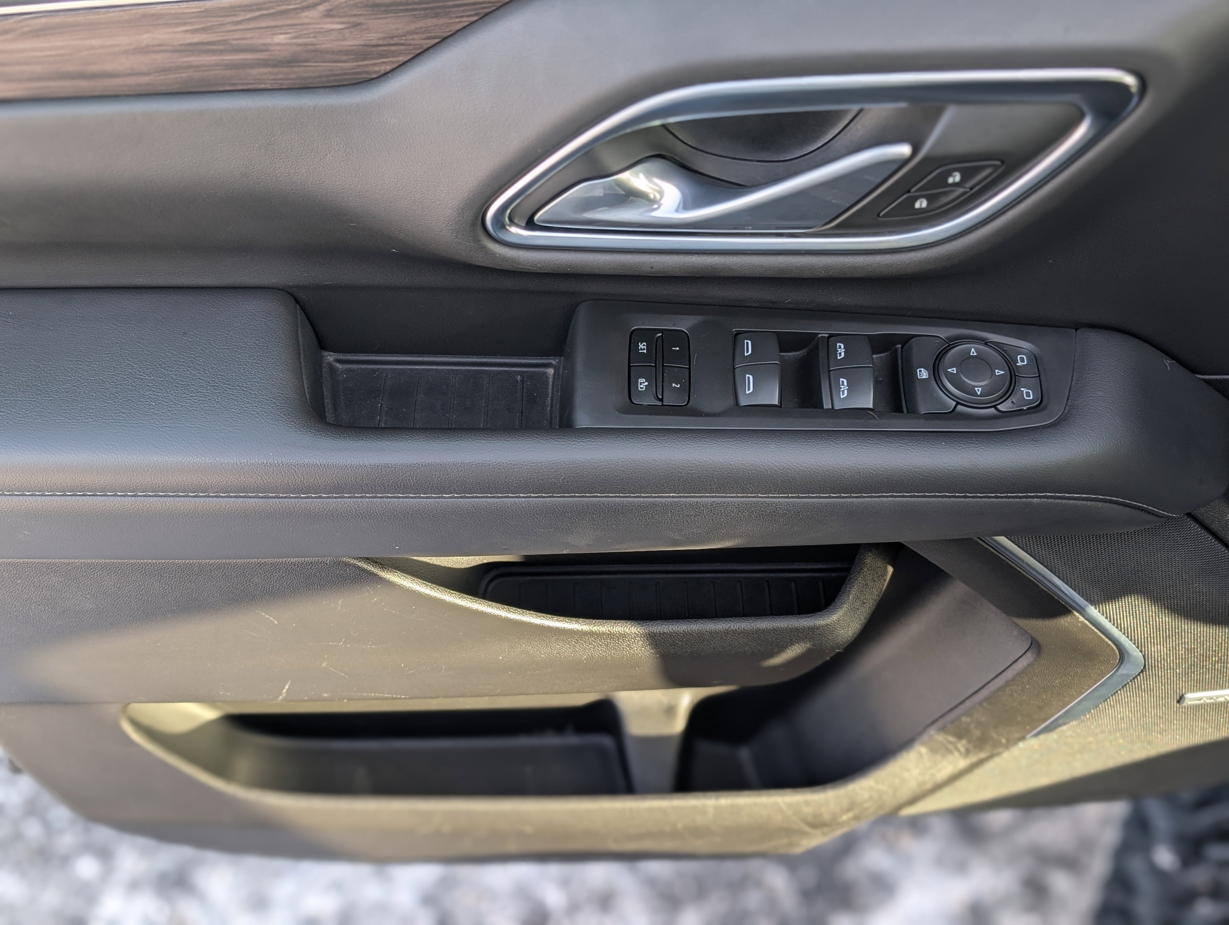 Used 2021 Chevrolet Suburban Z71 image 28