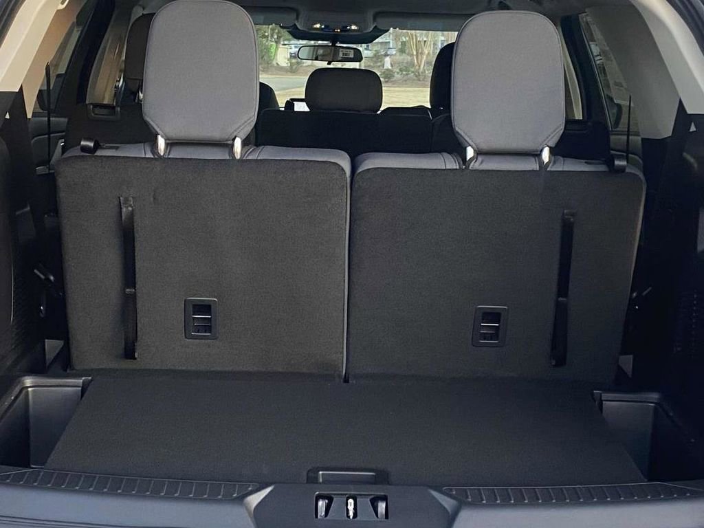 New 2025 Ford Explorer Active image 11