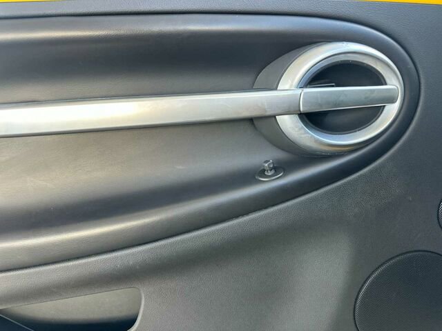 Used 2004 Chevrolet SSR w/ Preferred Equipment Group image 13