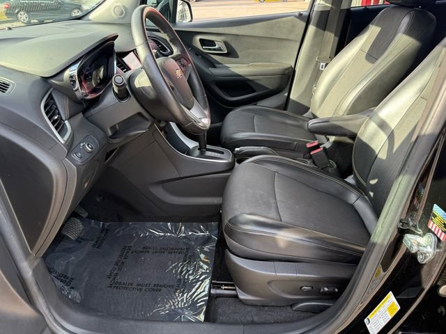 Used 2019 Chevrolet Trax LT w/ LT Convenience Package image 4