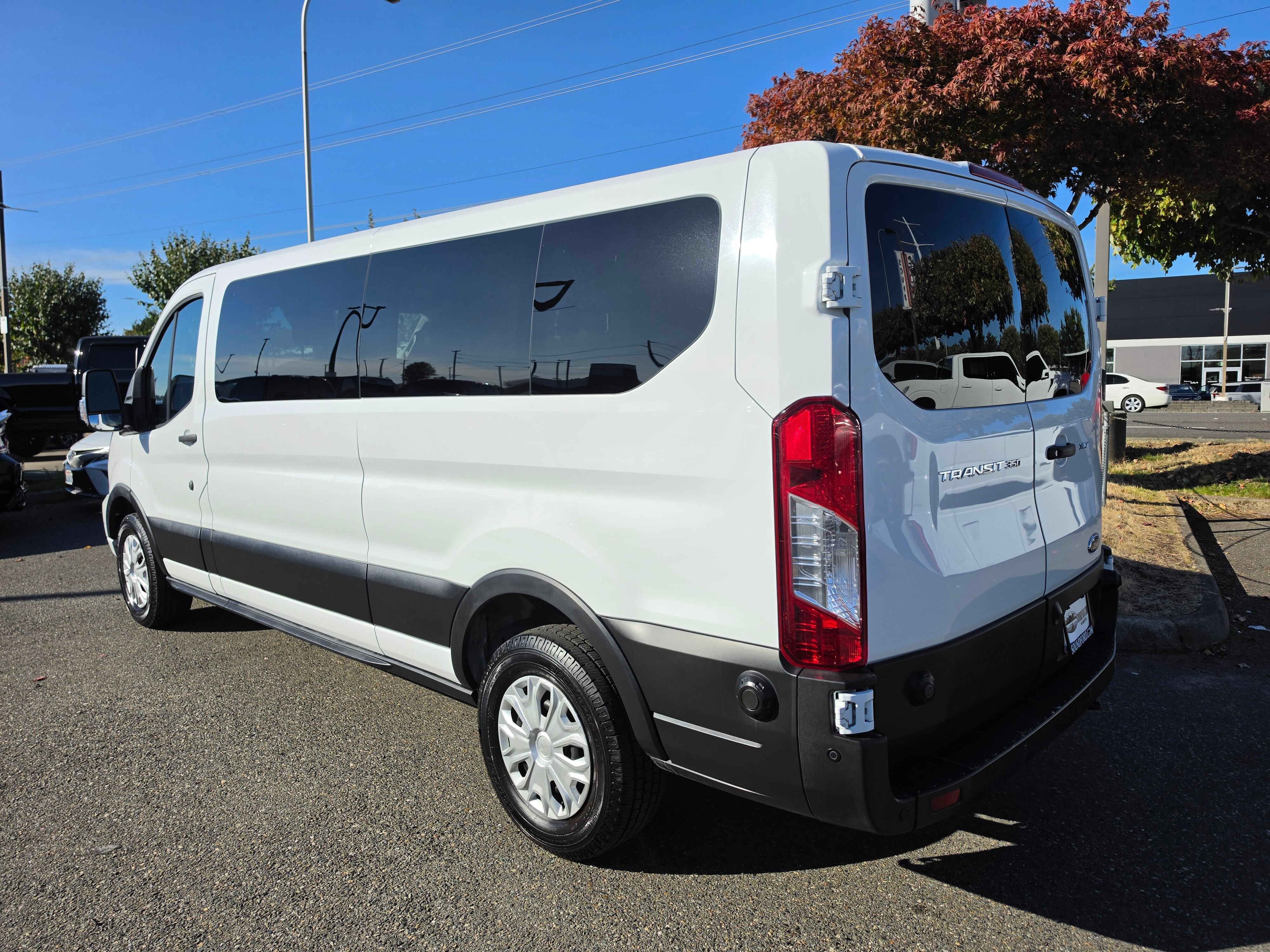 Used 2024 Ford Transit 350 XLT RWD image 7