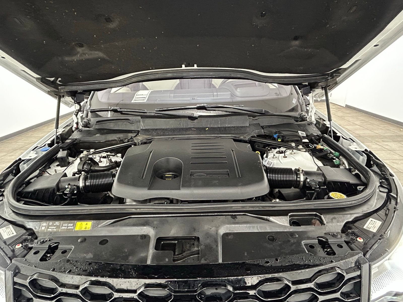 Used 2023 Land Rover Discovery HSE R-Dynamic image 45