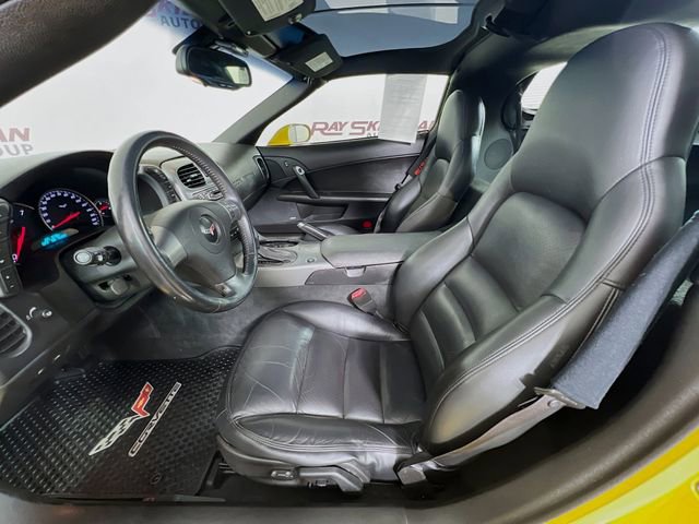 Used 2007 Chevrolet Corvette Coupe w/ Preferred Equipment Group RWD image 8