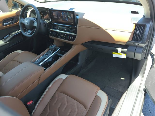 New 2026 Nissan Pathfinder Platinum FWD image 19