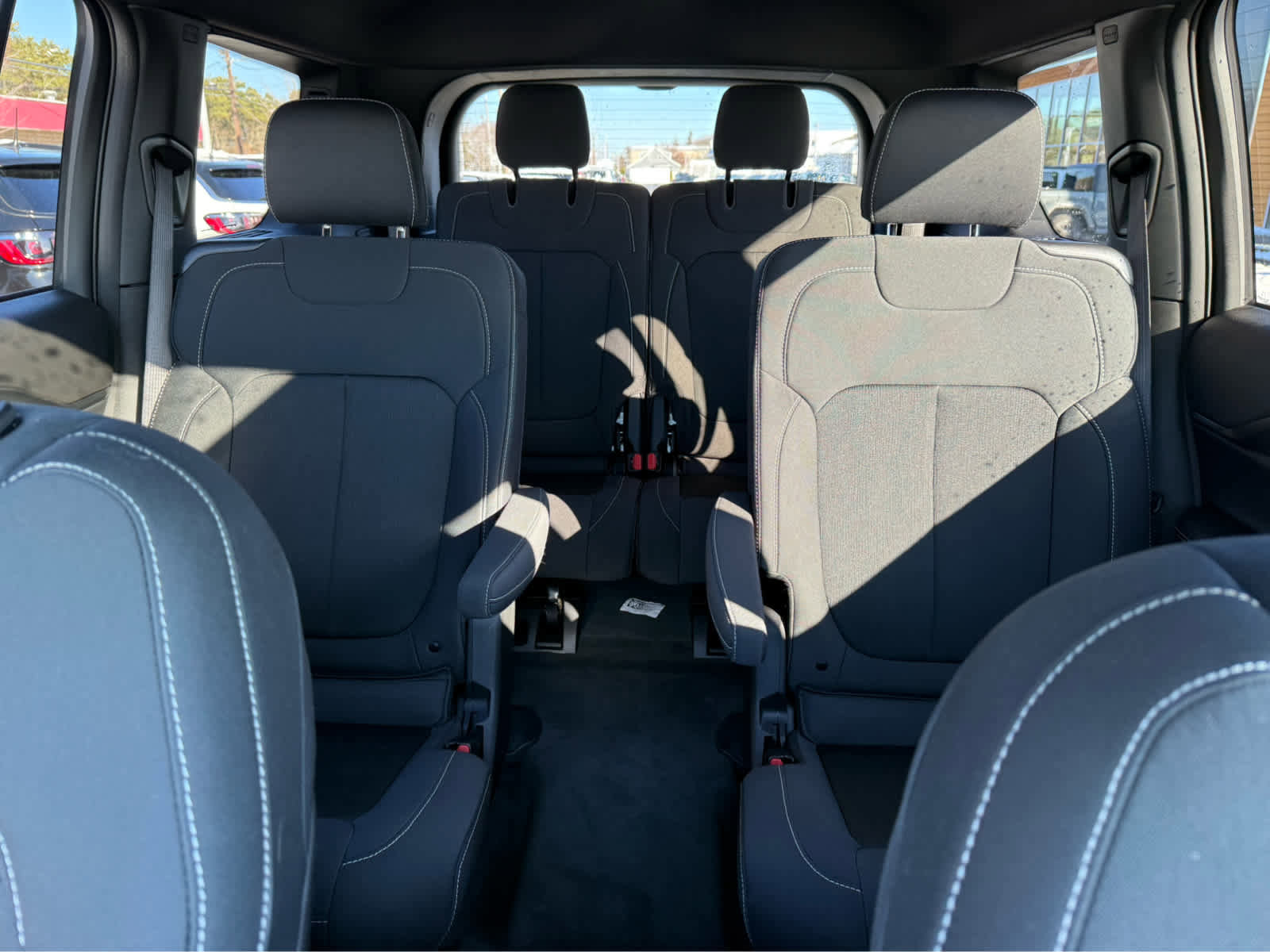 Used 2025 Jeep Grand Cherokee L Laredo w/ Luxury Tech Group I image 28