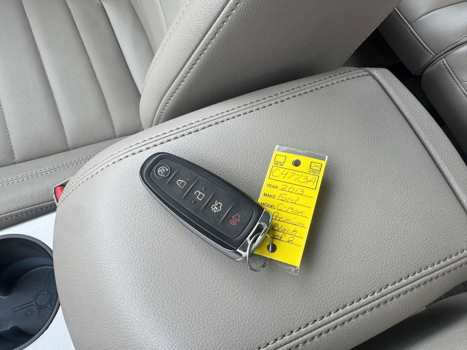 Used 2013 Ford C-MAX Energi SEL FWD image 30