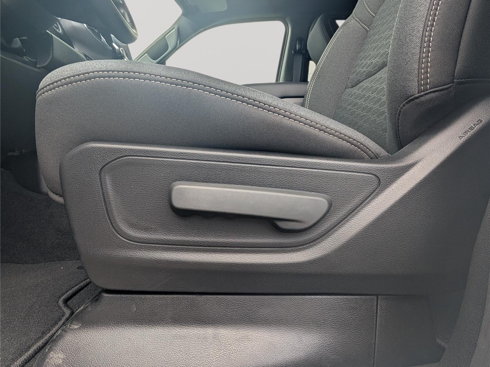New 2026 RAM 1500 Express AWD/4WD image 15