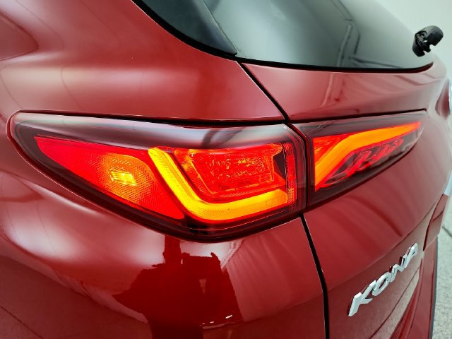 Used 2021 Hyundai Kona Limited AWD/4WD image 32