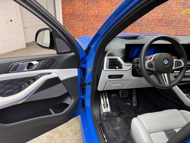 Used 2026 BMW X5 M Competition w/ Executive Package image 9