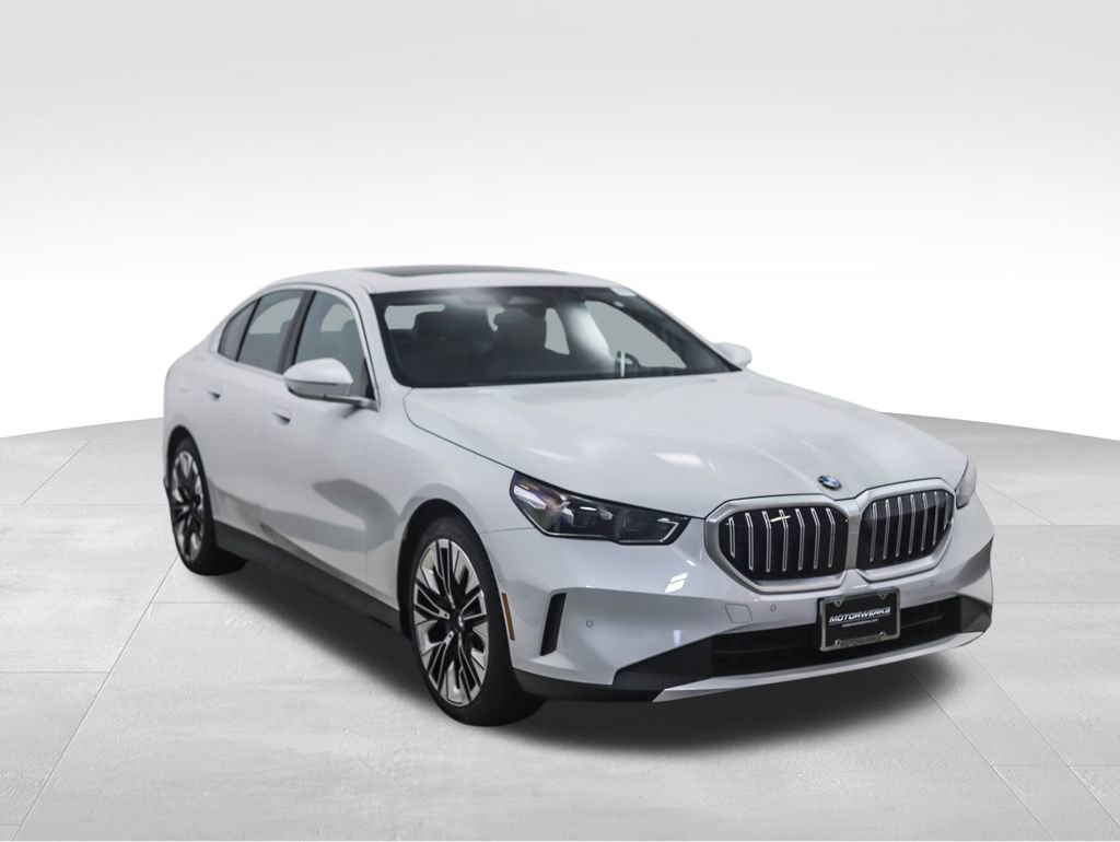 Certified 2025 BMW 530i xDrive w/ Premium Package image 7