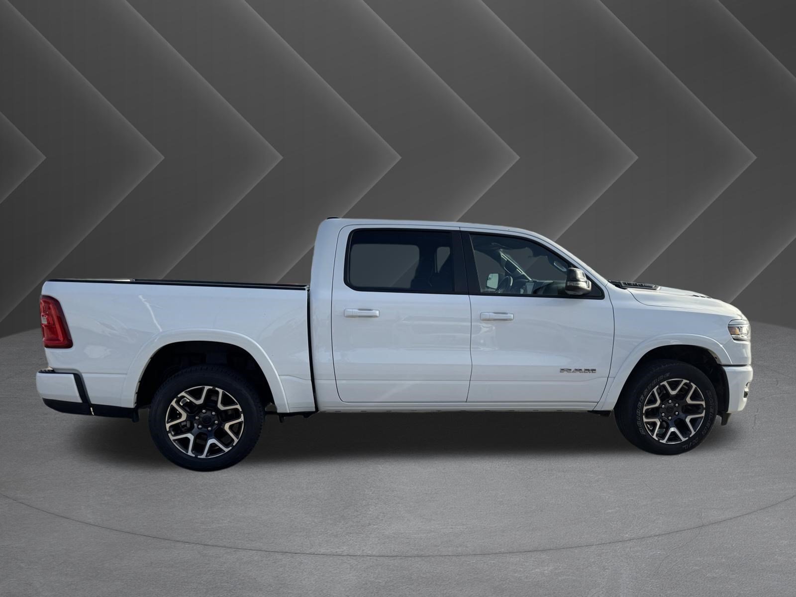 Used 2025 RAM 1500 Laramie w/ Sport Appearance Package AWD/4WD image 5