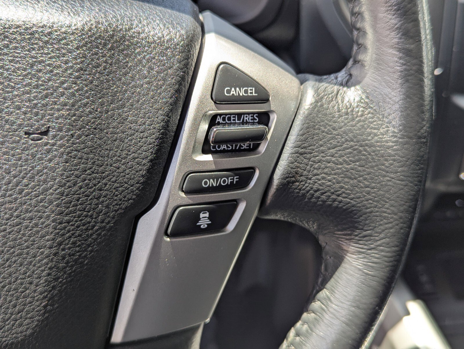 Certified 2023 Nissan Titan SV w/ SV Convenience Package AWD/4WD image 35