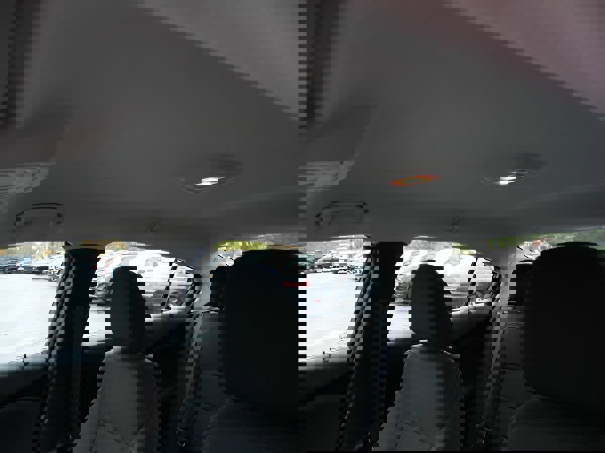 Used 2017 Chevrolet Cruze LT w/ Convenience Package image 11