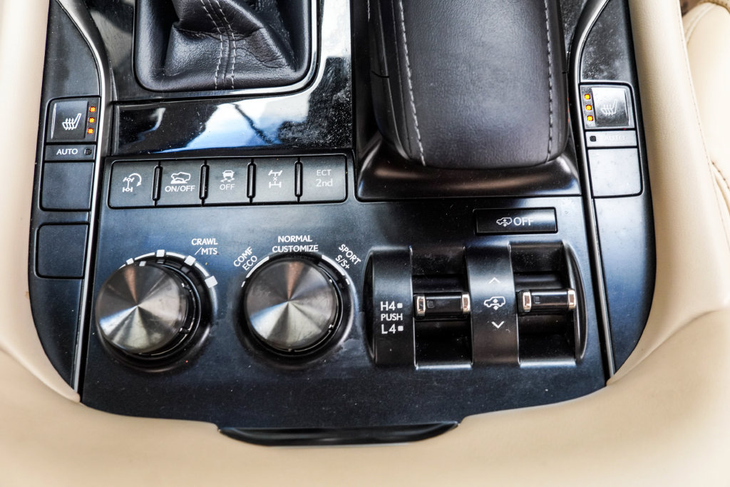 Used 2018 Lexus LX 570 4WD image 27