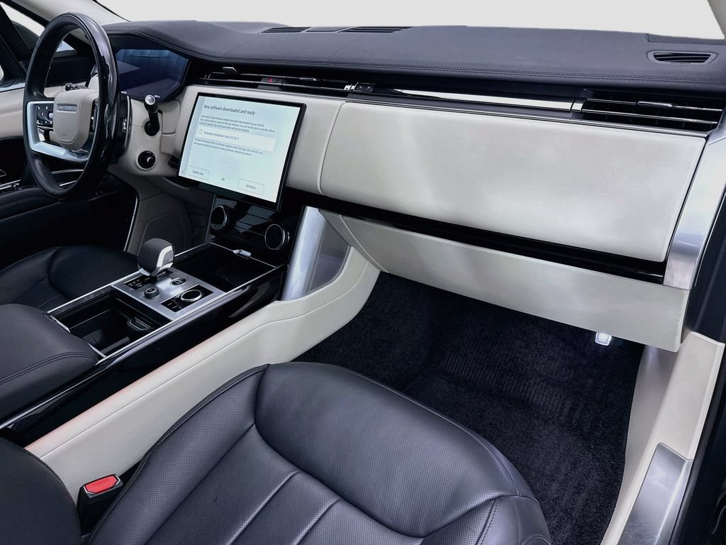 Certified 2023 Land Rover Range Rover SE AWD/4WD image 16