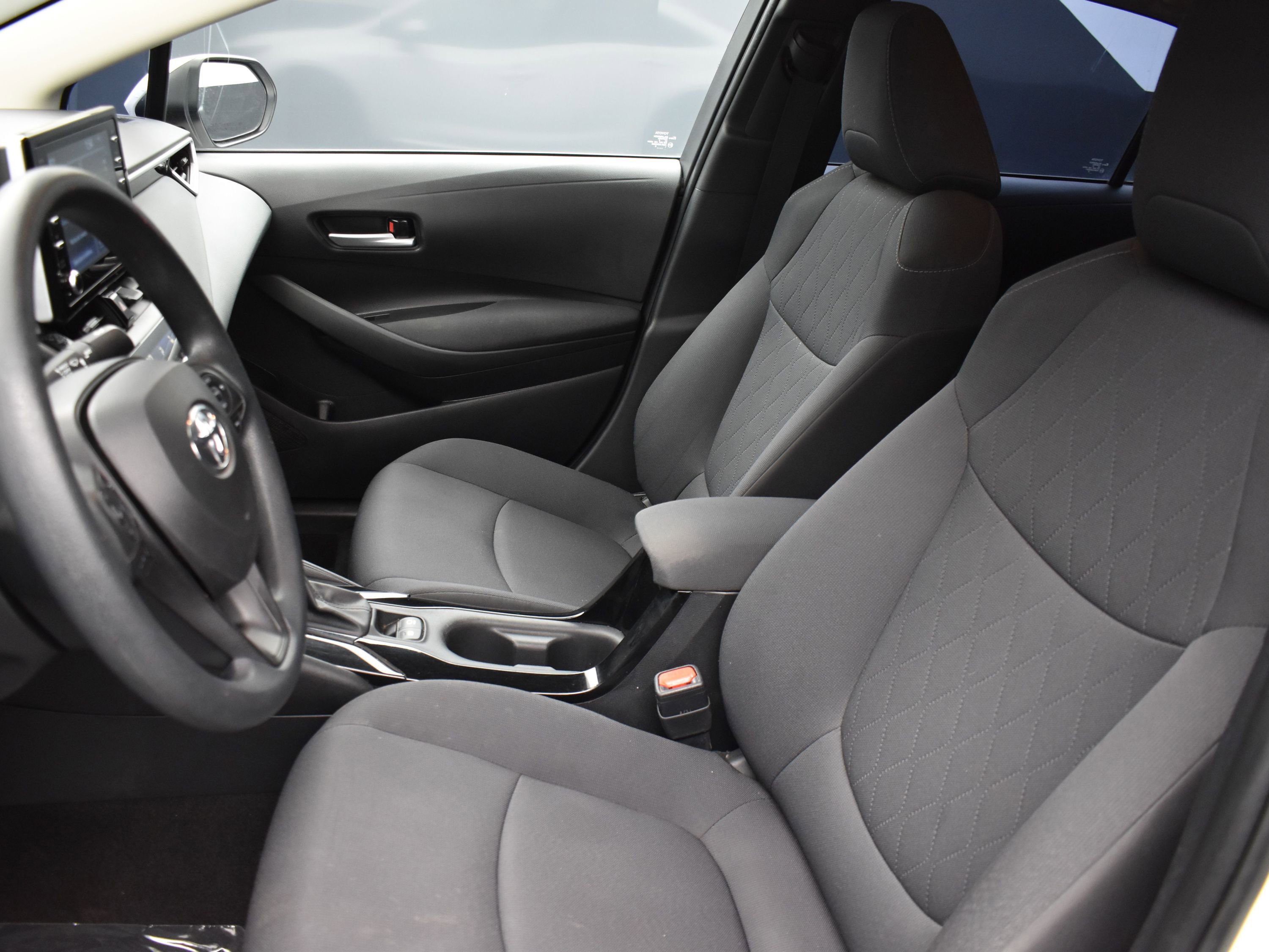 Used 2020 Toyota Corolla LE image 11