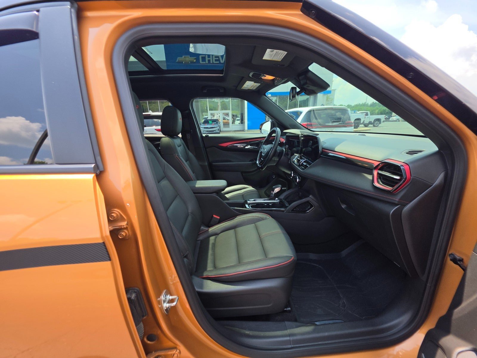 Used 2024 Chevrolet TrailBlazer RS w/ Convenience Package AWD/4WD image 13