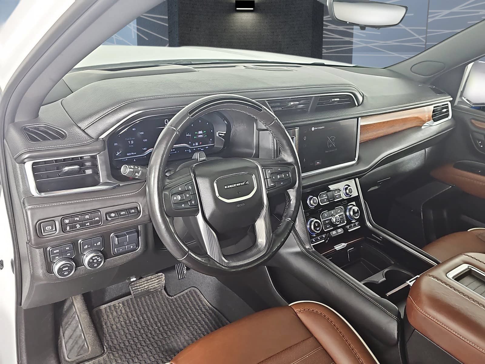 Used 2023 GMC Yukon XL Denali Ultimate AWD/4WD image 13