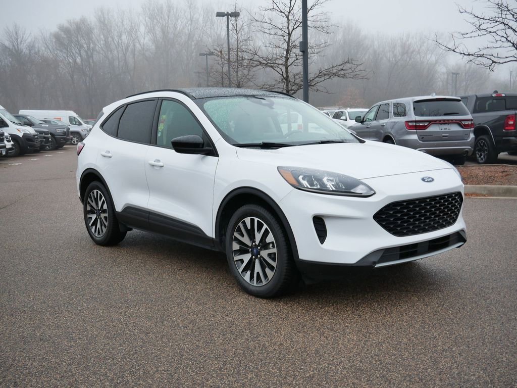 Used 2020 Ford Escape SE Sport image 44