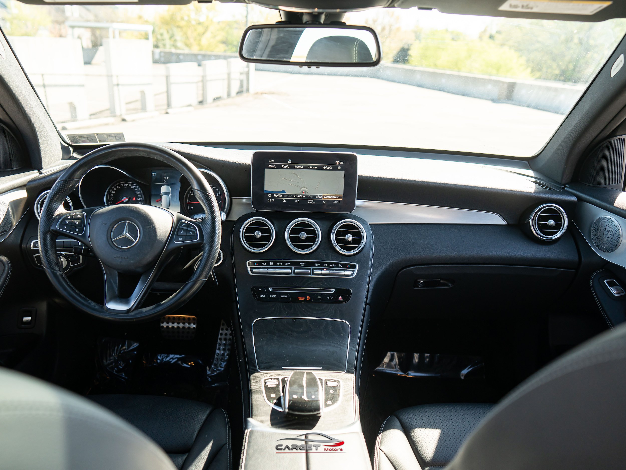 Used 2019 Mercedes-Benz GLC 300 4MATIC w/ Multimedia Package image 13