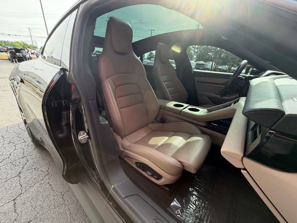 Used 2022 Porsche Taycan image 32