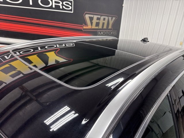 Used 2021 Volvo XC60 T5 Momentum w/ Protection Package Premier image 5