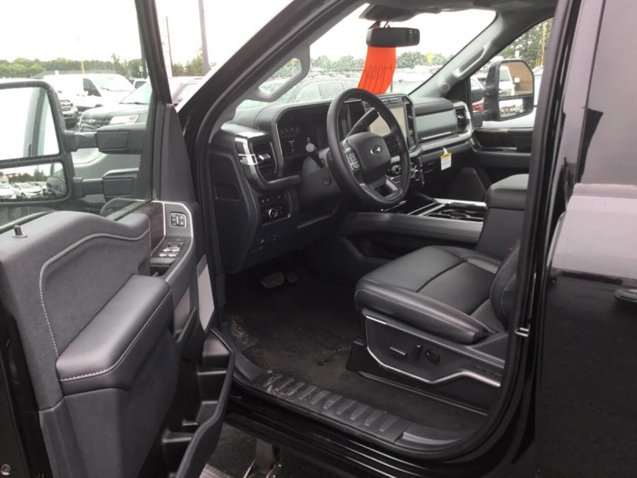 Used 2024 Ford F250 Lariat w/ Lariat Ultimate Package image 19