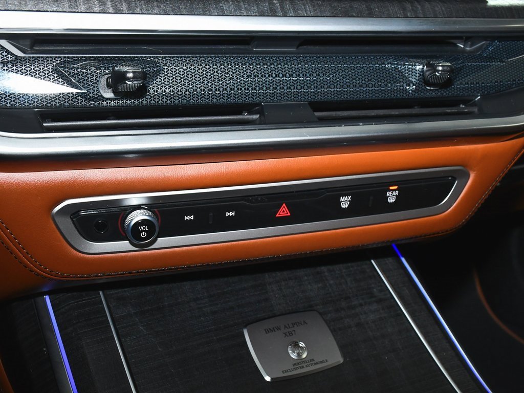 Used 2024 BMW ALPINA XB7 image 49