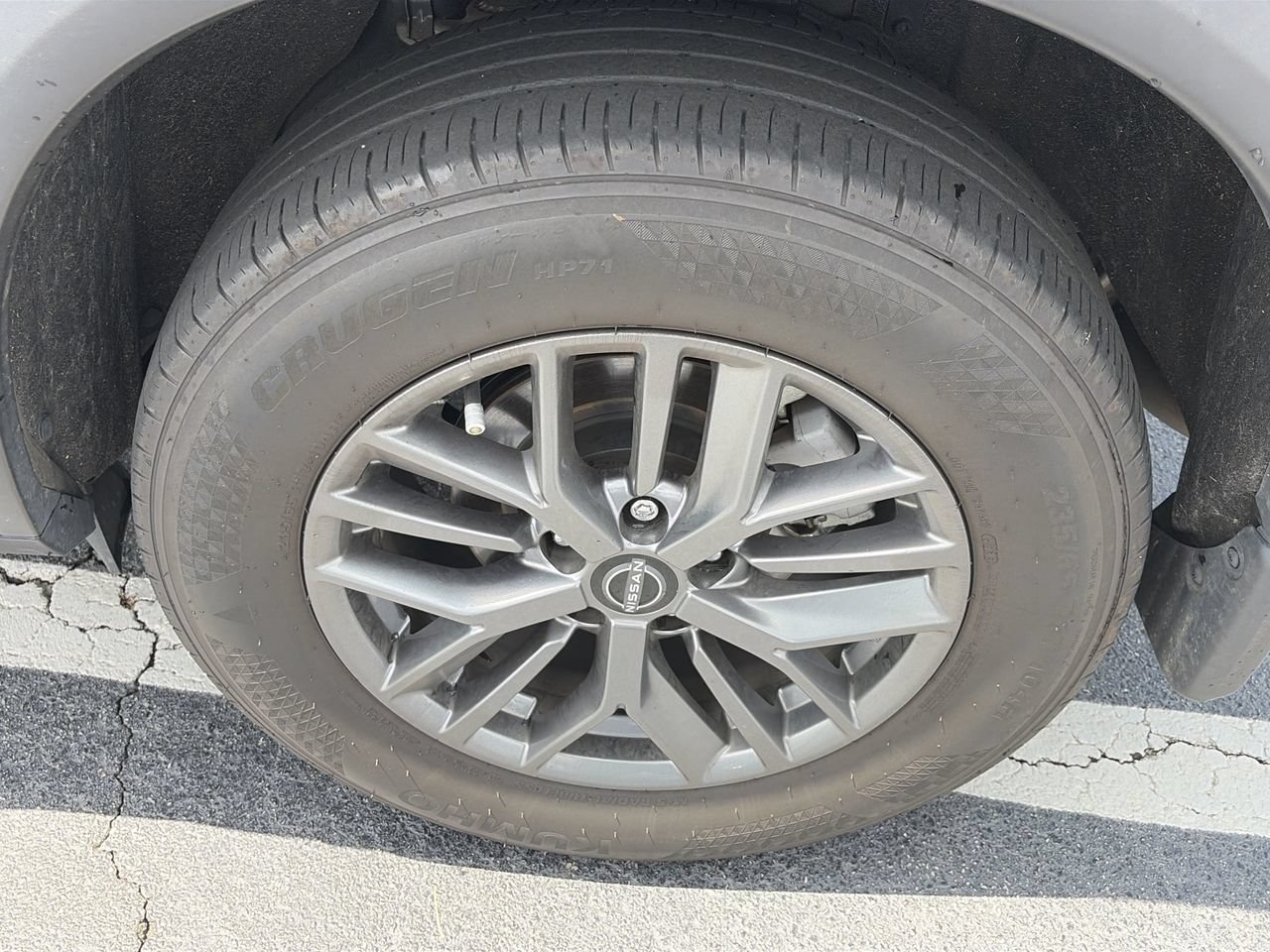 Used 2023 Nissan Rogue S AWD/4WD image 9