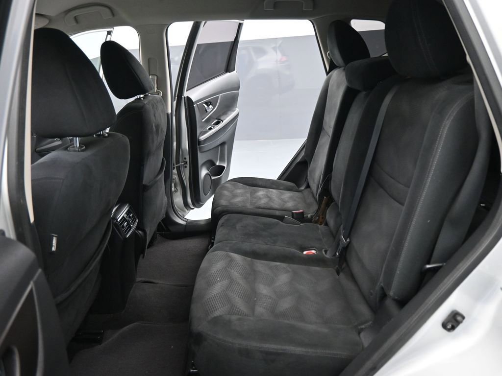 Used 2014 Nissan Rogue S image 15