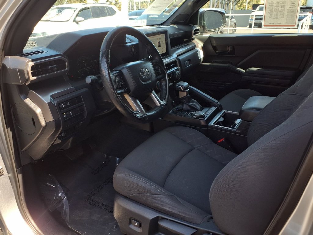 Certified 2024 Toyota Tacoma SR5 AWD/4WD image 17