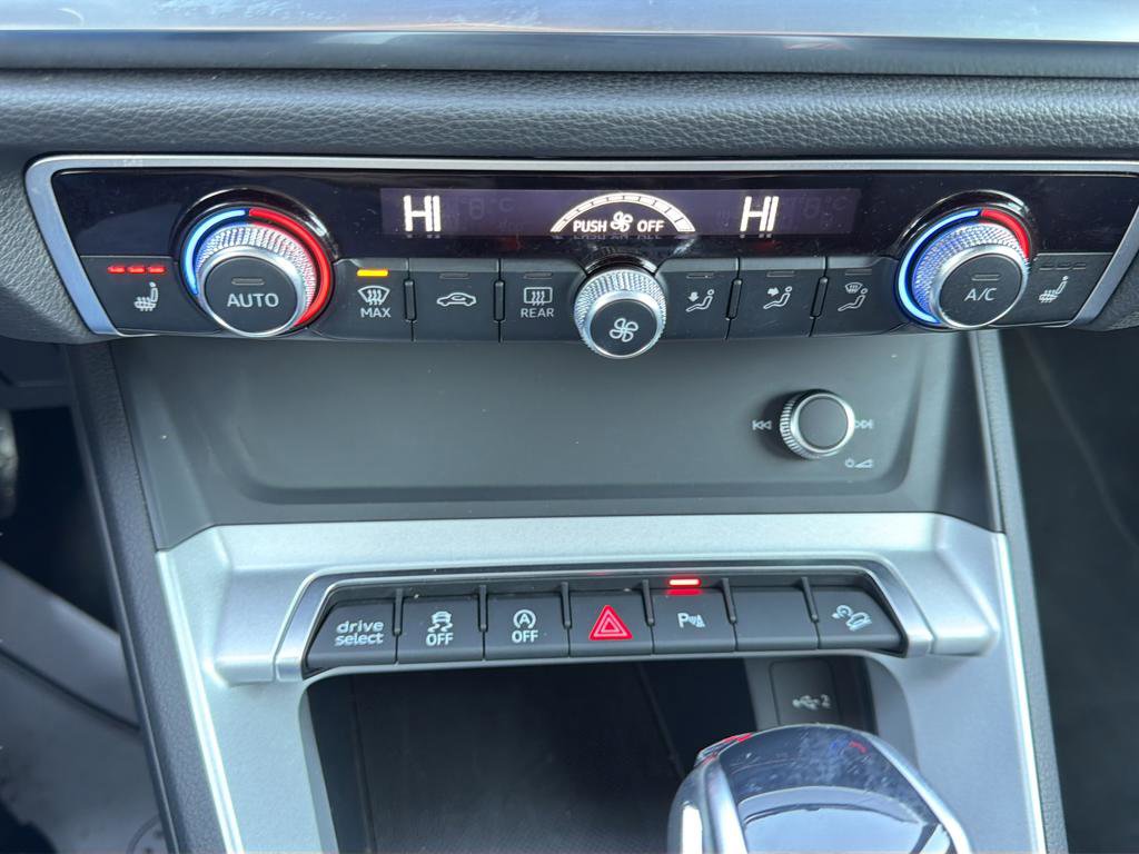 Used 2025 Audi Q3 2.0T Premium image 27