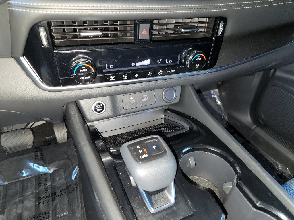 Used 2021 Nissan Rogue SV FWD image 22