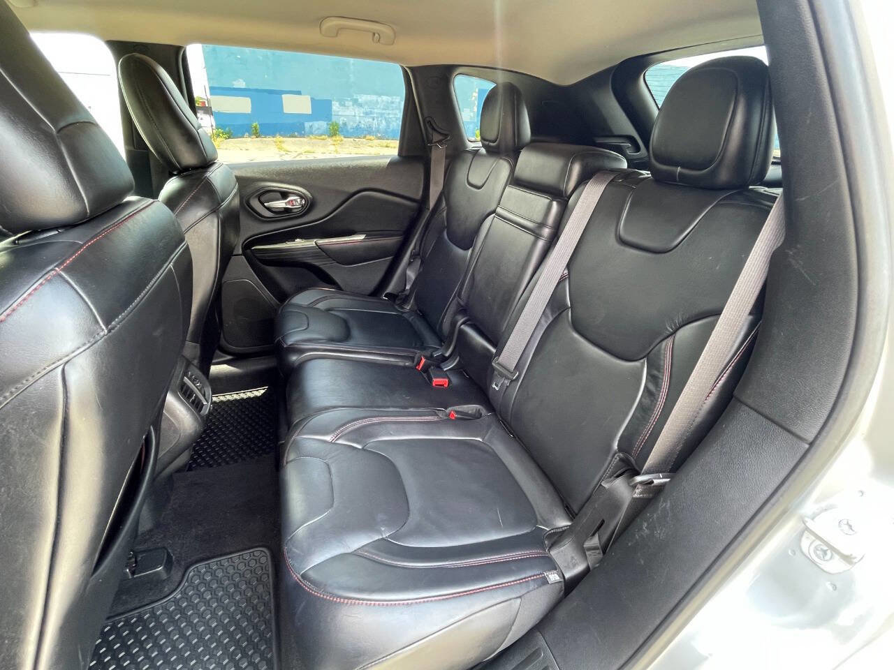 Used 2014 Jeep Cherokee Trailhawk w/ Leather Interior Group image 14