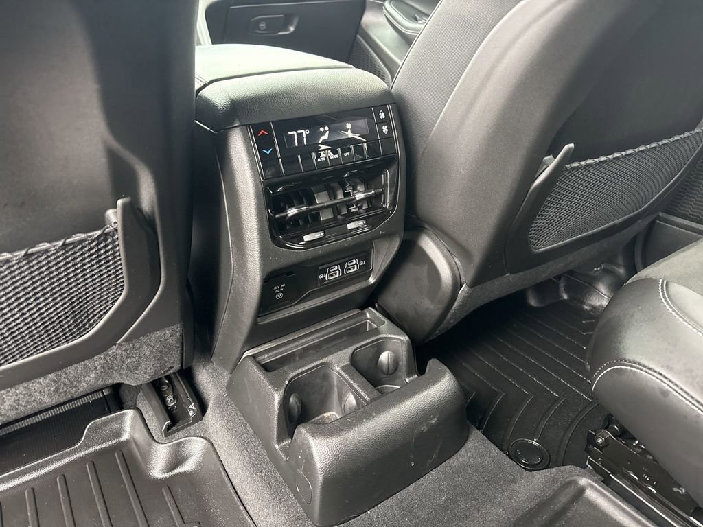 Used 2025 Jeep Grand Cherokee L Altitude AWD/4WD image 20