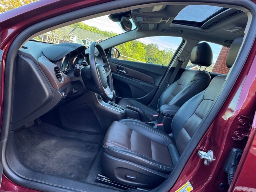 Used 2015 Chevrolet Cruze LTZ w/ Sun, Sound and Sport Package image 17