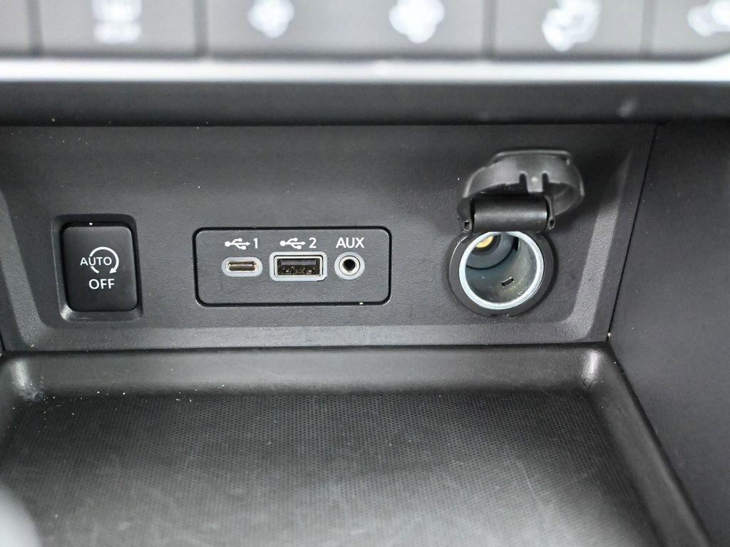 Used 2024 Nissan Sentra SR w/ SR Premium Package image 15