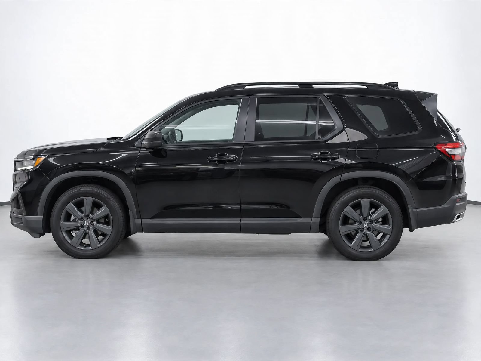 Used 2023 Honda Pilot Sport image 5
