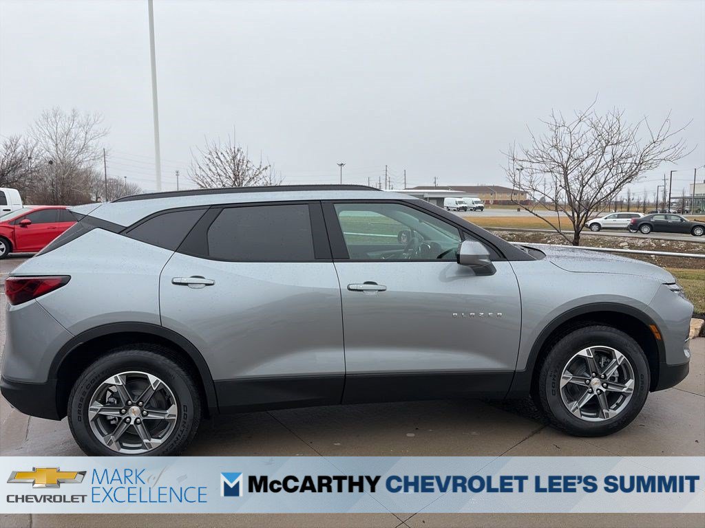 New 2026 Chevrolet Blazer LT w/ Convenience Package AWD/4WD image 9