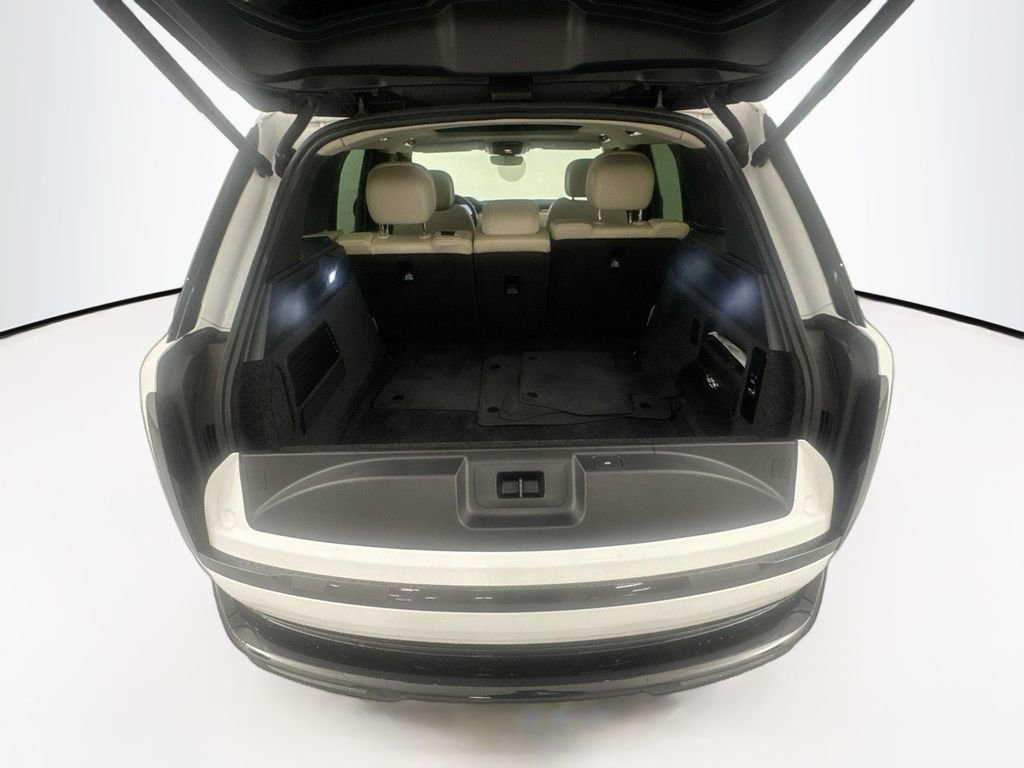 Certified 2024 Land Rover Range Rover SE AWD/4WD image 26
