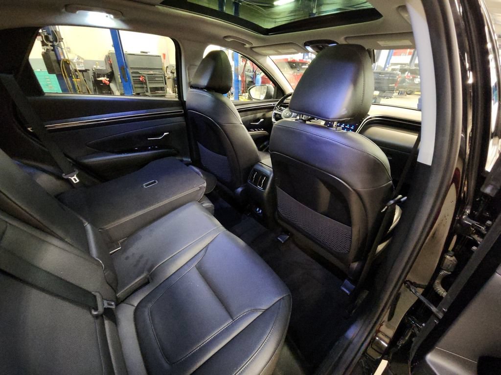 Used 2023 Hyundai Tucson Limited AWD/4WD image 38