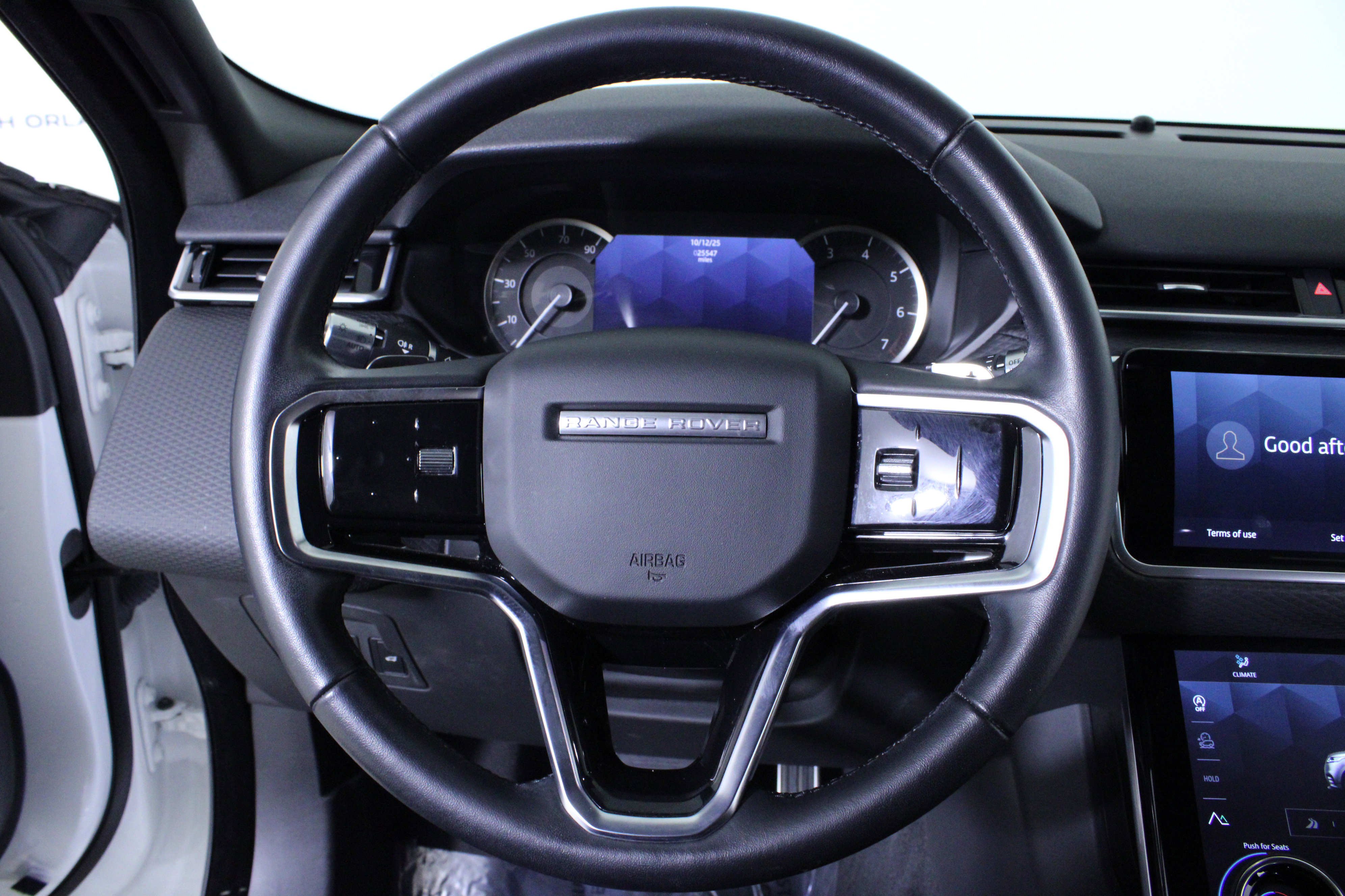 Used 2023 Land Rover Range Rover Velar R-Dynamic S image 21