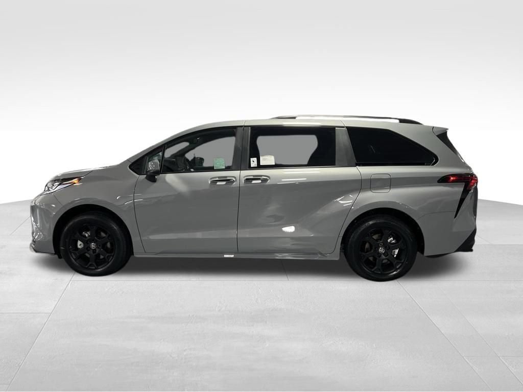 New 2026 Toyota Sienna XLE Woodland Edition AWD/4WD image 2